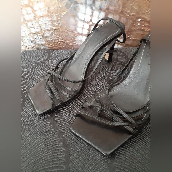 Zara 100% Leather Black Strappy Women's Sandals - Picture 15 of 16